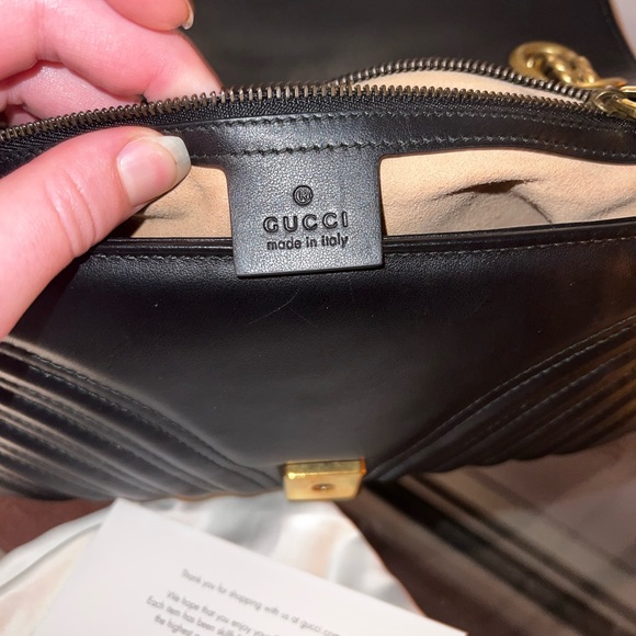 Authentic Gucci GG Marmont Small Matelassé Shoulder Bag - Picture 4 of 6